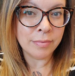 Meet your Posher, Stacy